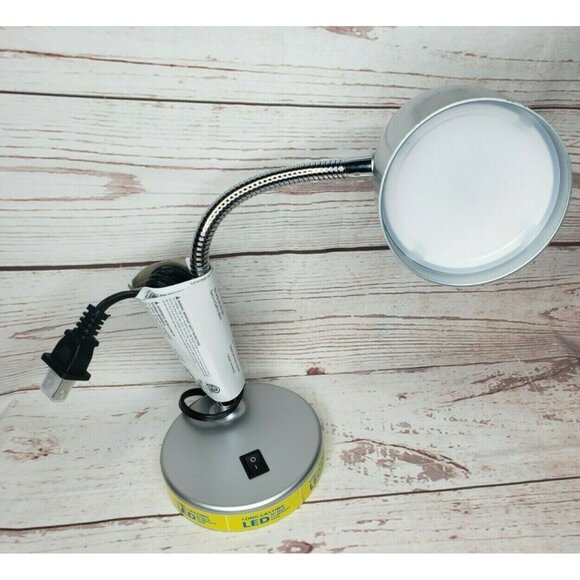 Mainstays Silver LED Desk Lamp – 3.5W Flexible Gooseneck, Long-Lasting Light - Picture 2 of 11